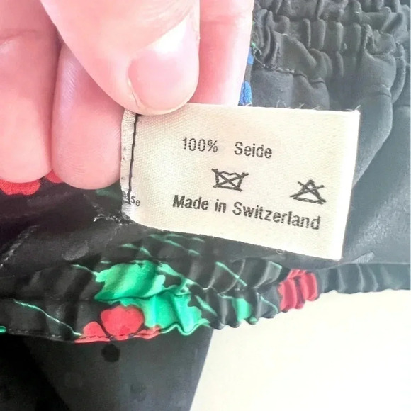 Givenchy 5 Paris 80s Vintage 100% Silk Black Floral Pul-On Wide Leg Pants Size 8 - Picture 8 of 9